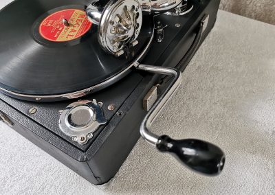 1946 Columbia Viva-Tonal Grafonola 9000A - b6d7be07 2b11 428b a8b9 6f97747be2c5